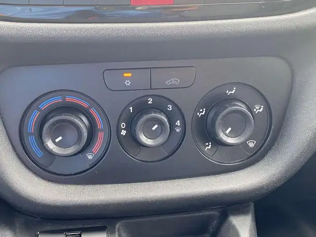 Fiat Doblo view 9