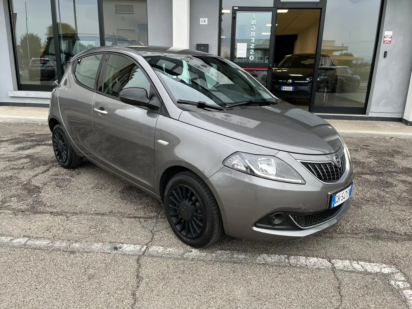 Lancia Ypsilon Ypsilon III 2021 1.0 firefly hybrid Silver s Grau - 2