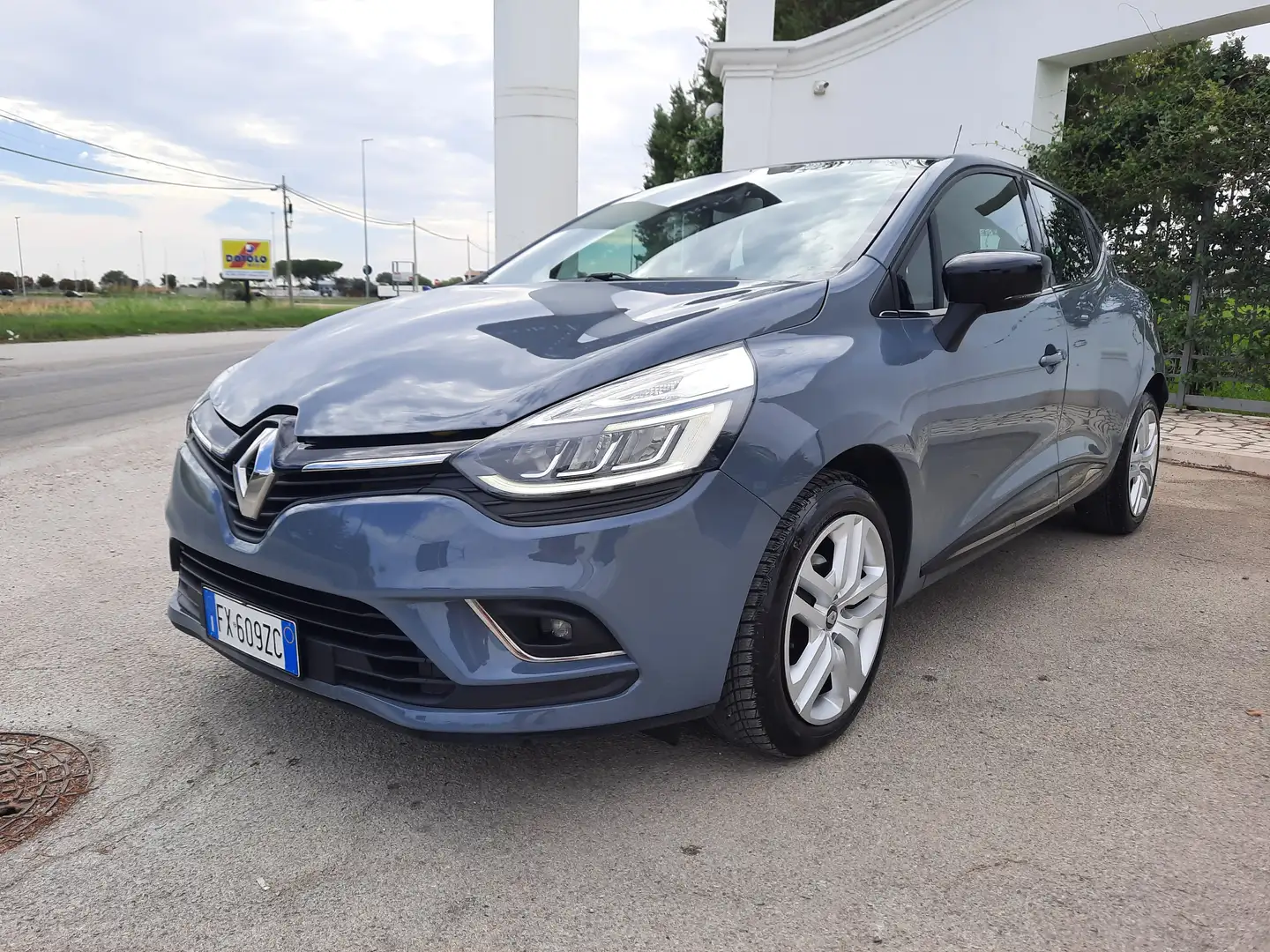 Renault Clio Clio IV 2019 1.5 dci Moschino 75cv,autovettura Grigio - 1