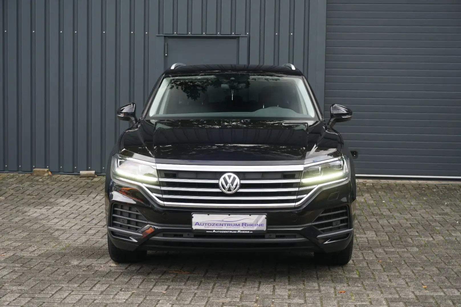 Volkswagen Touareg 4Motion Leder LED 4xSHZ Kamera AHK ACC Schwarz - 2