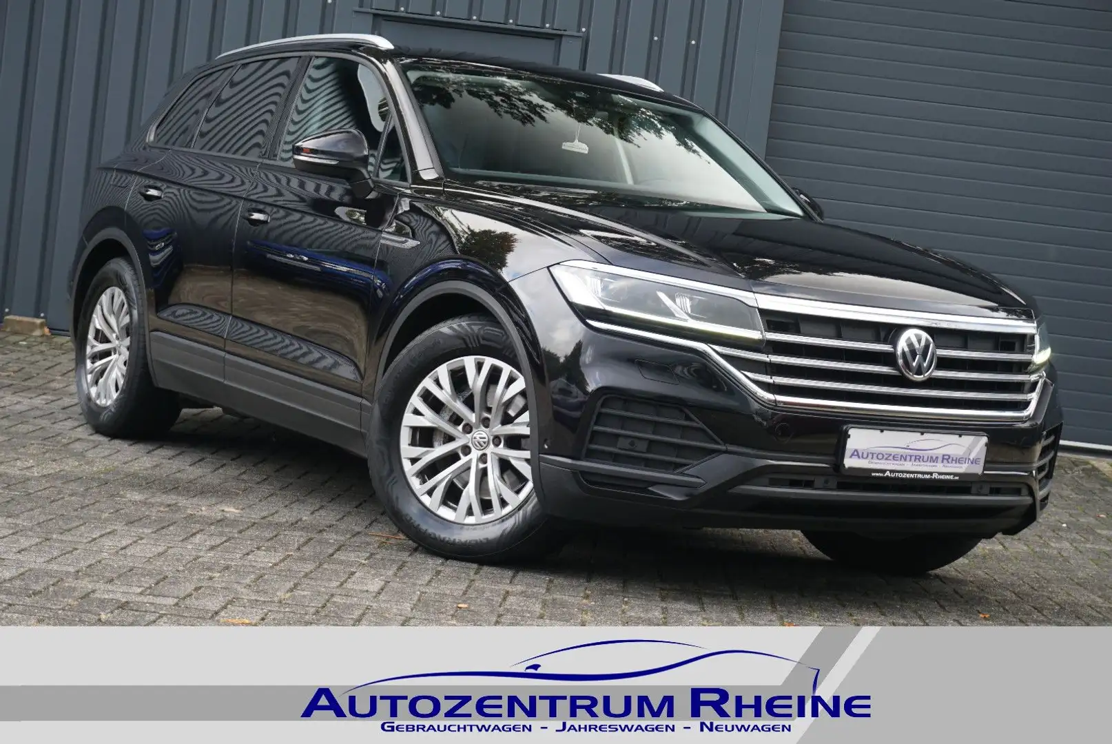 Volkswagen Touareg 4Motion Leder LED 4xSHZ Kamera AHK ACC Schwarz - 1