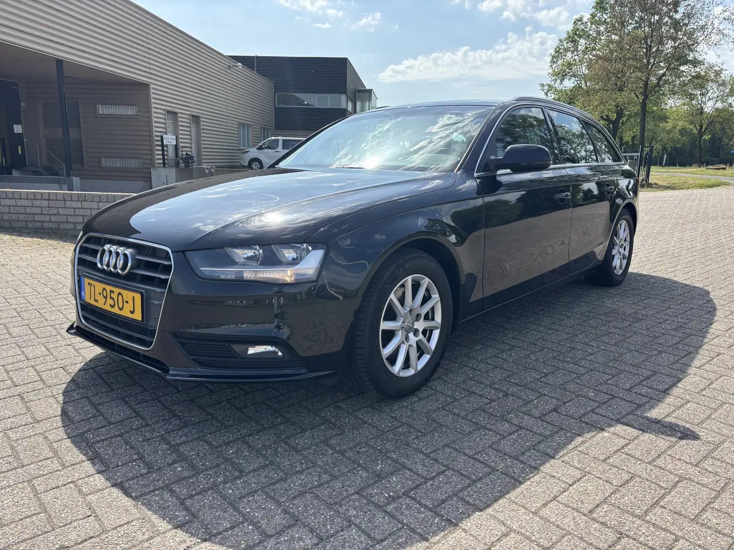 Audi A4 Avant 2.0 TDIe Pro Line [ Fm navi,leer,audio,lmv,p Zwart - 1