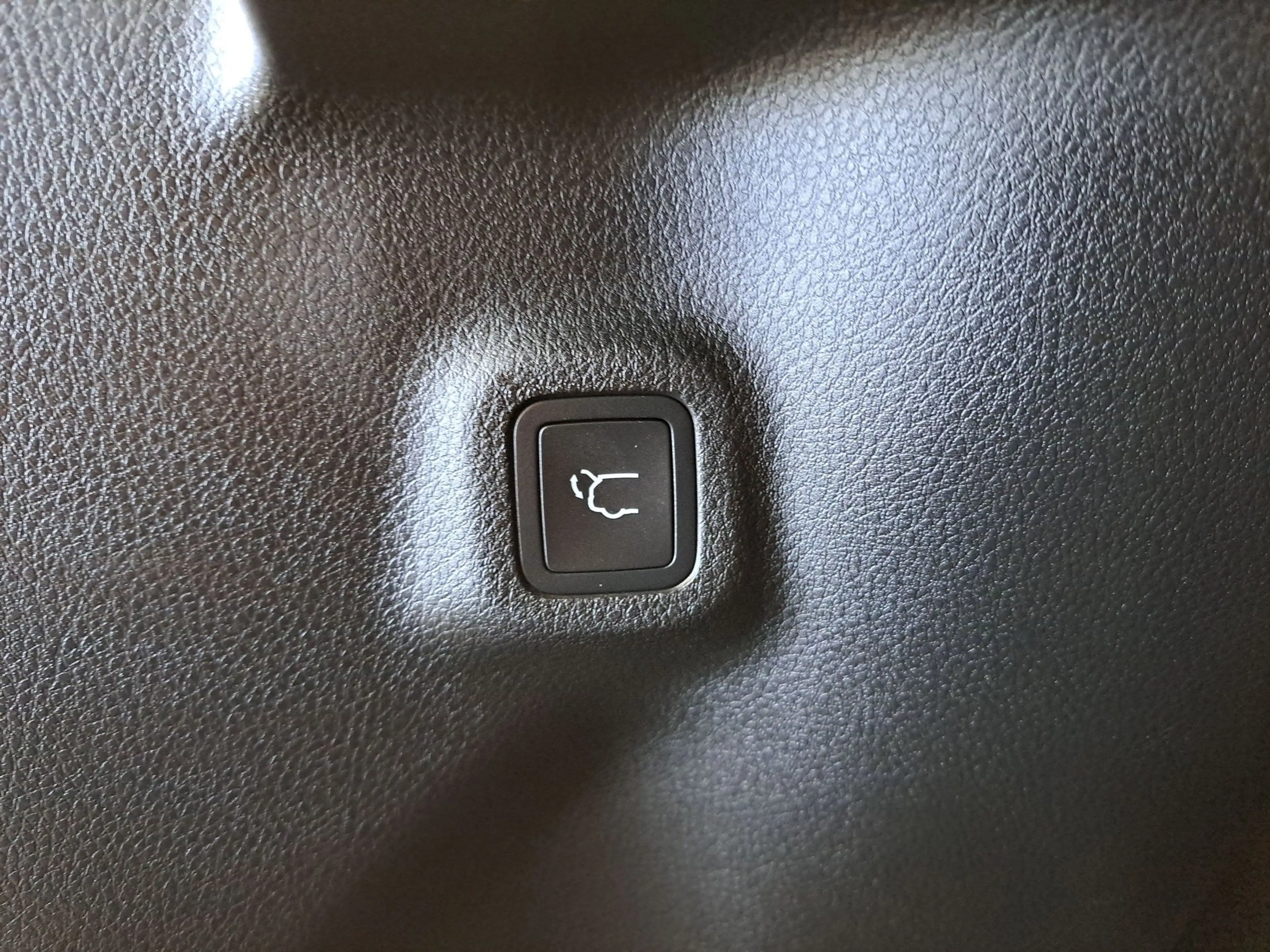 Jeep Compass Limited — photo 10