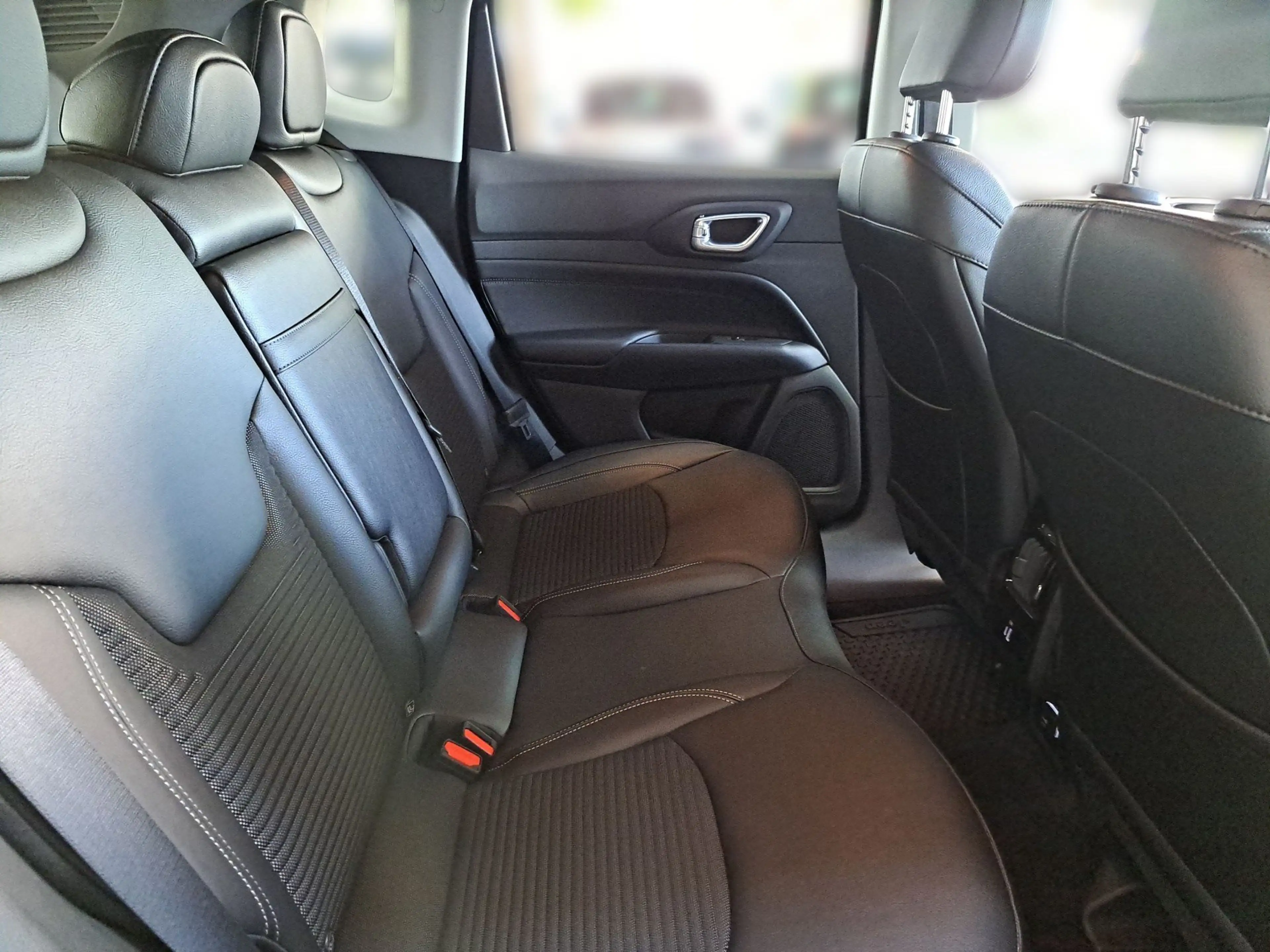 Jeep Compass Limited — photo 5