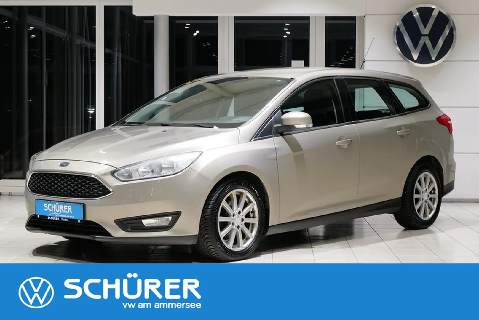 Ford Focus Turnier Diesel Automatik Trend Grijs - 1
