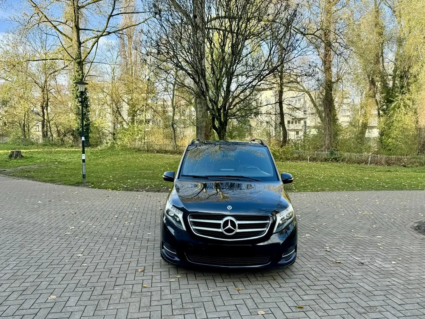 Mercedes-Benz V 220 V 220d Avantgarde  8Places Noir - 2