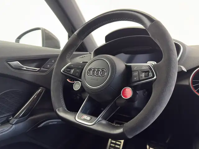 Audi TT view 12