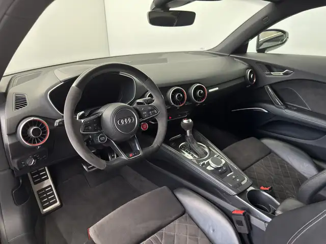 Audi TT view 7