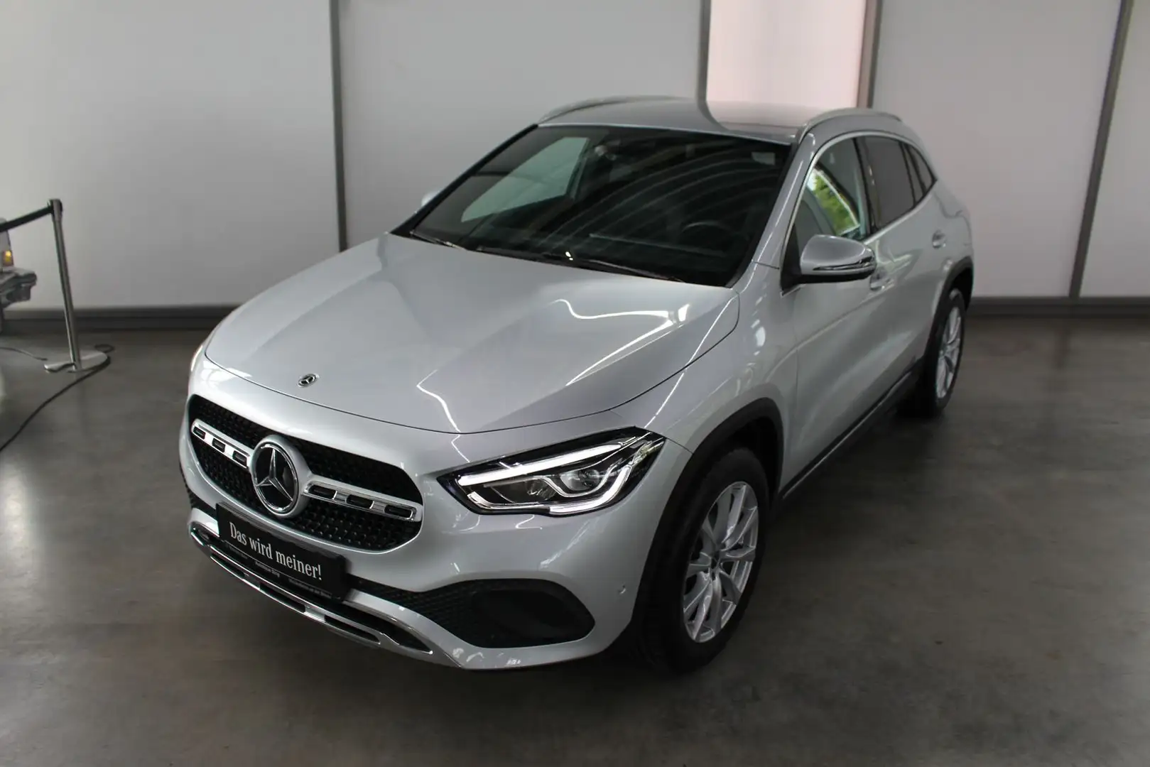 Mercedes-Benz GLA 200 Progressive LED Kamera AHK PTS Business Zilver - 1