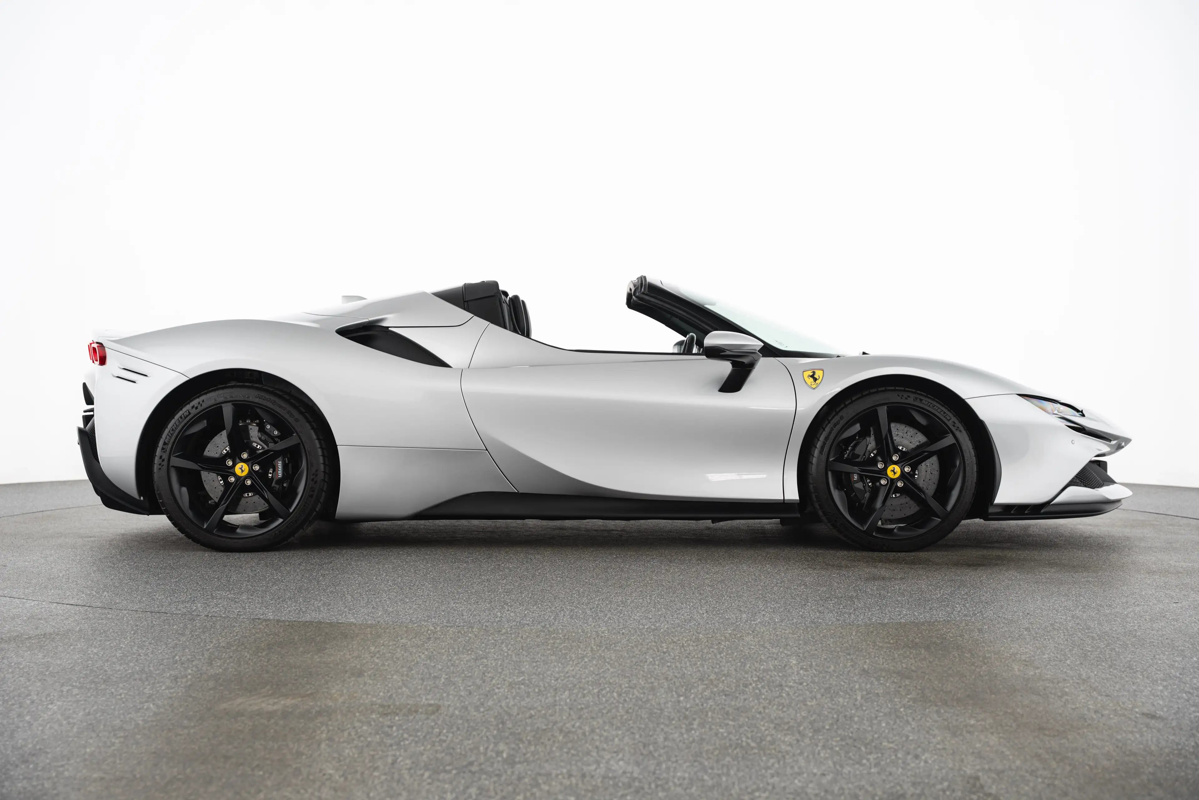 Ferrari SF90 Spider PHEV 7,9kWh F1-DCT — photo 4