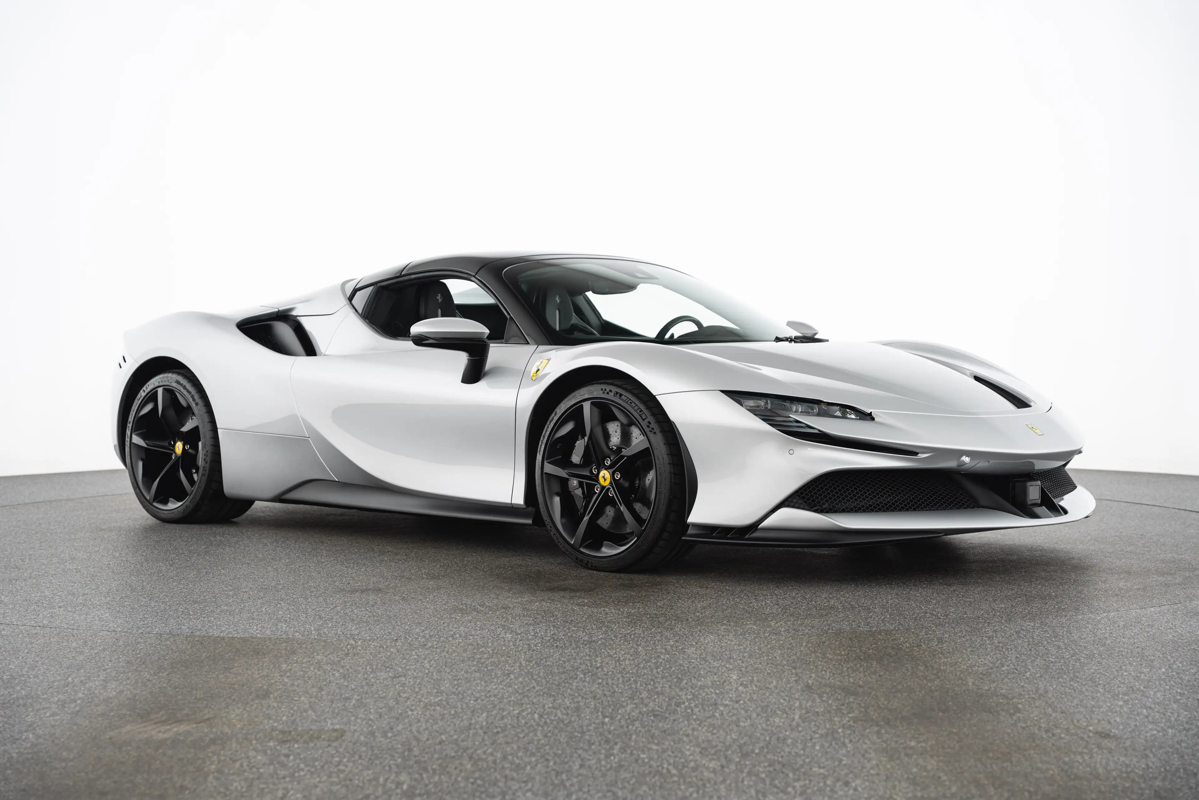 Ferrari SF90 Spider PHEV 7,9kWh F1-DCT — photo 3