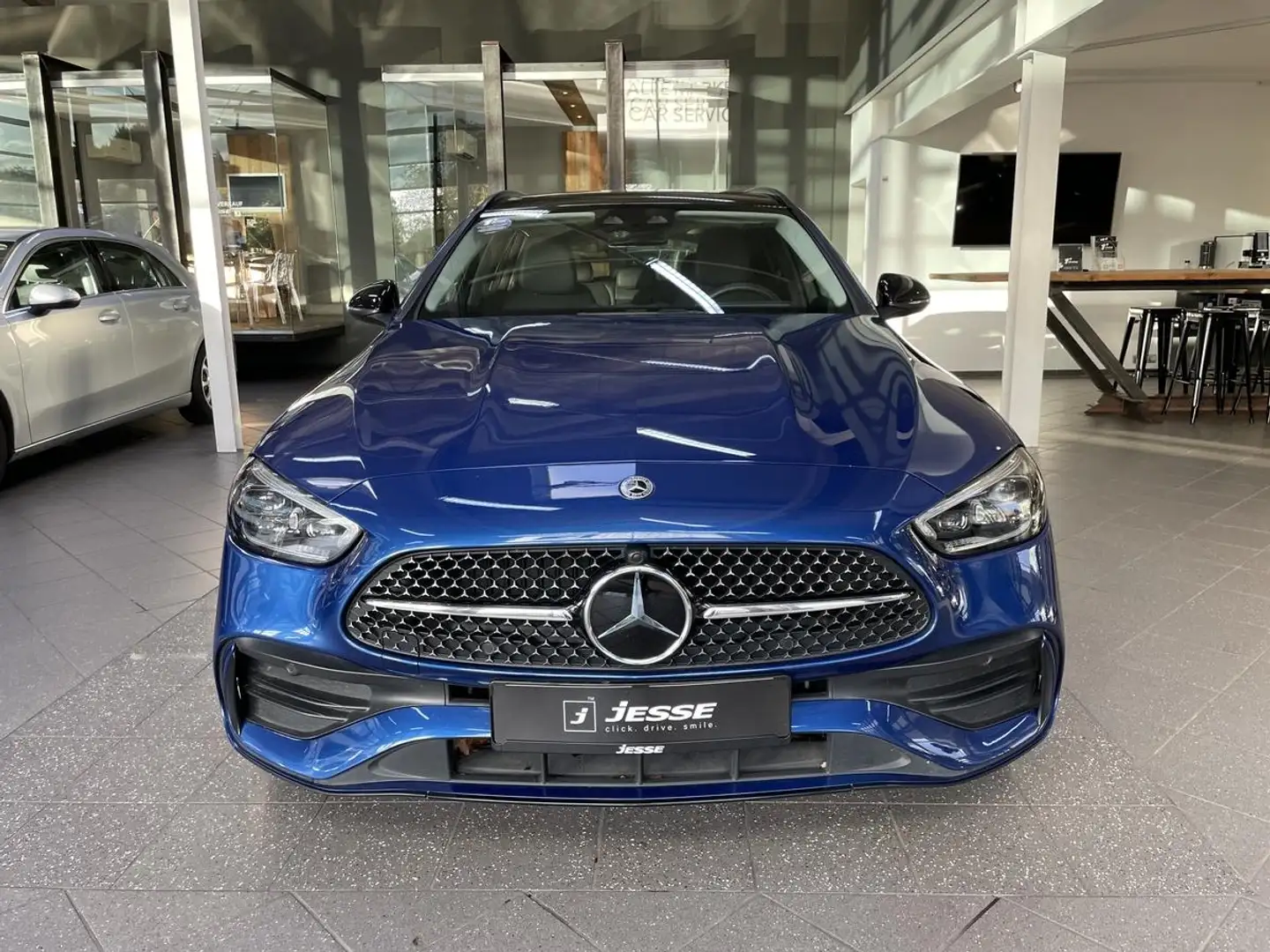 Mercedes-Benz C 300 e T AMG-Line Distronic+ LED Pano. Burmester R.Cam Bleu - 2