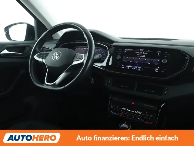 Volkswagen T-Cross view 13