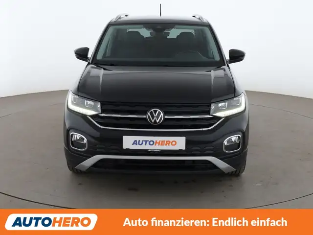Volkswagen T-Cross view 9
