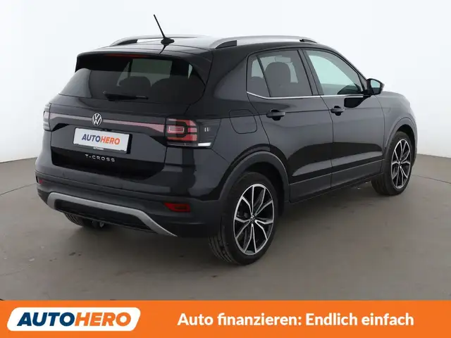 Volkswagen T-Cross view 6