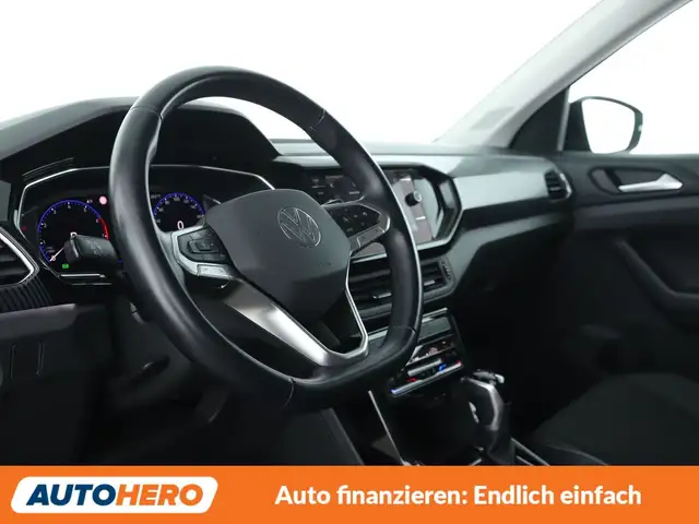Volkswagen T-Cross view 11