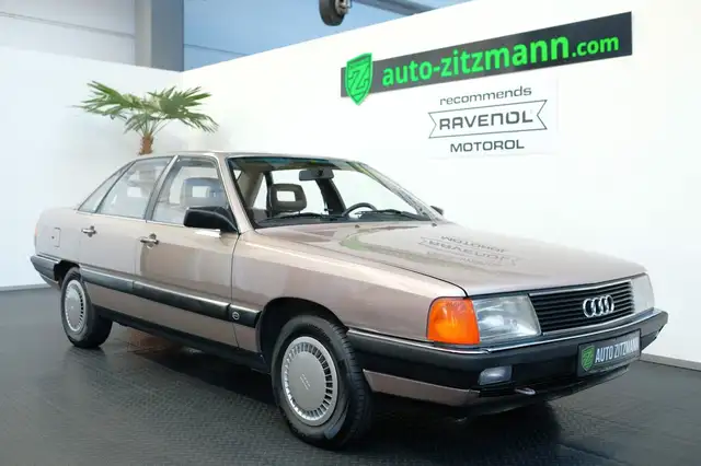 Audi 100 CD 5E AUTOMATIK/1.HAND/H-KENNZ/WENIG KM