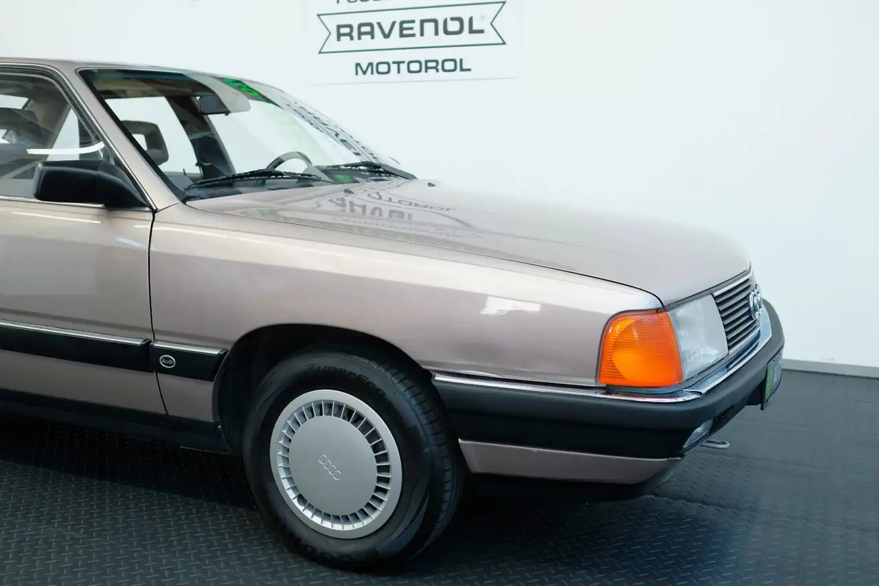 Audi 100 CD 5E AUTOMATIK/1.HAND/H-KENNZ/WENIG KM, foto 3