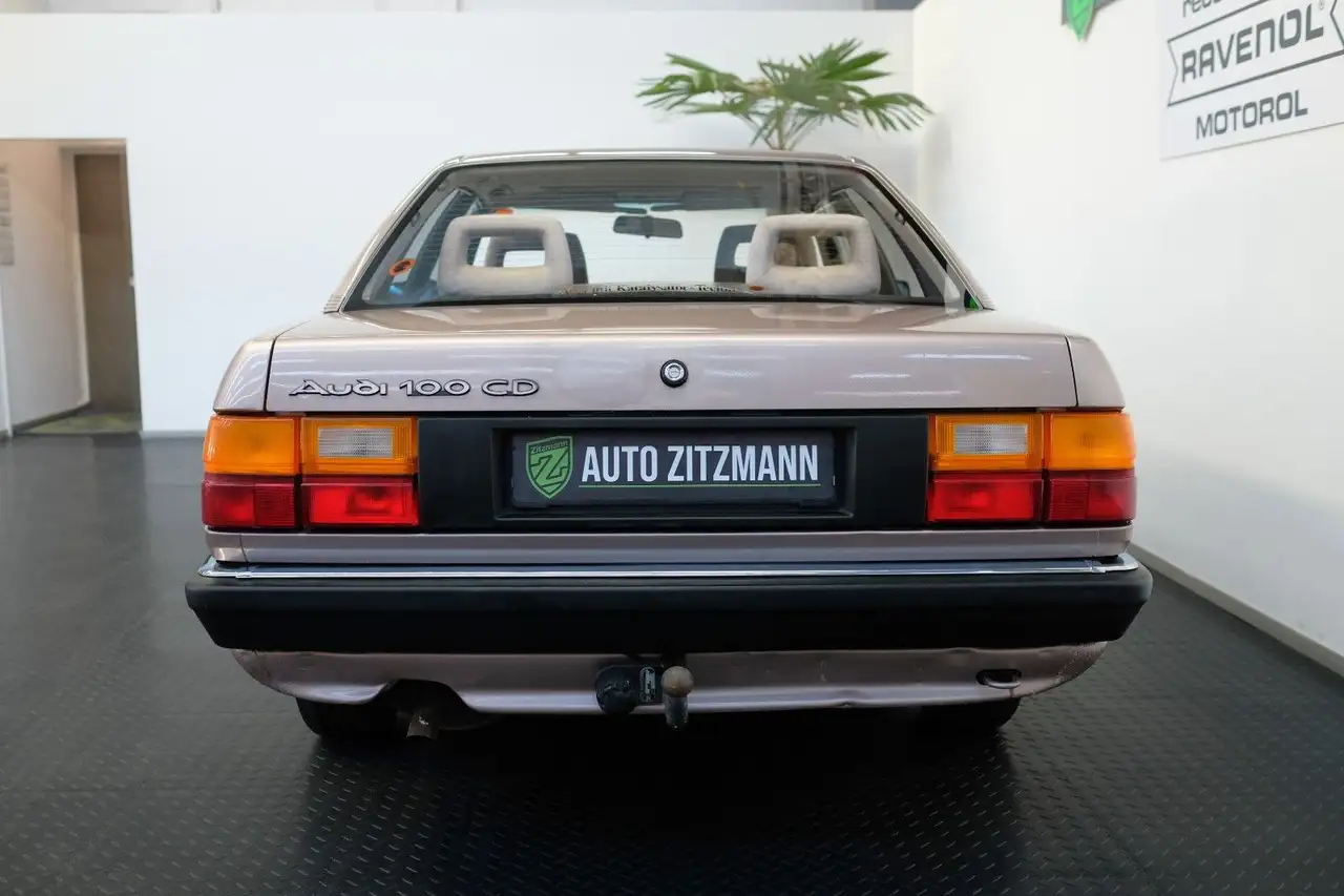 Audi 100 CD 5E AUTOMATIK/1.HAND/H-KENNZ/WENIG KM, foto 7