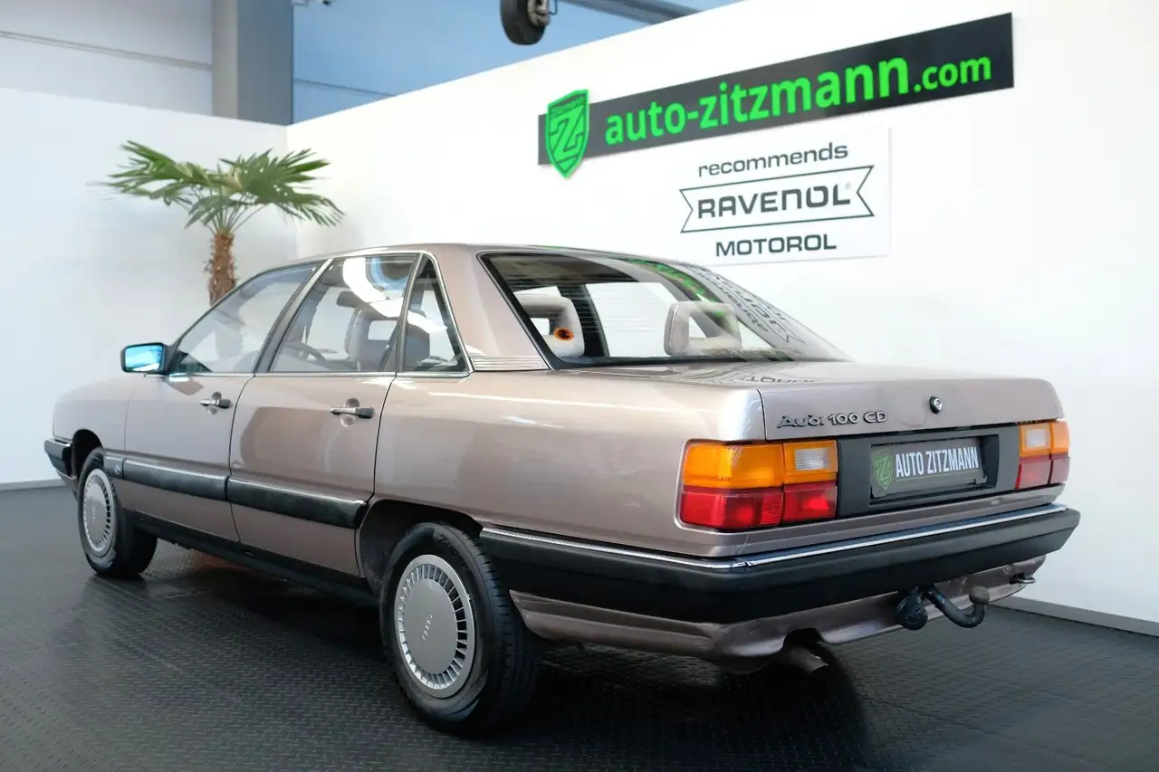 Audi 100 CD 5E AUTOMATIK/1.HAND/H-KENNZ/WENIG KM, foto 6