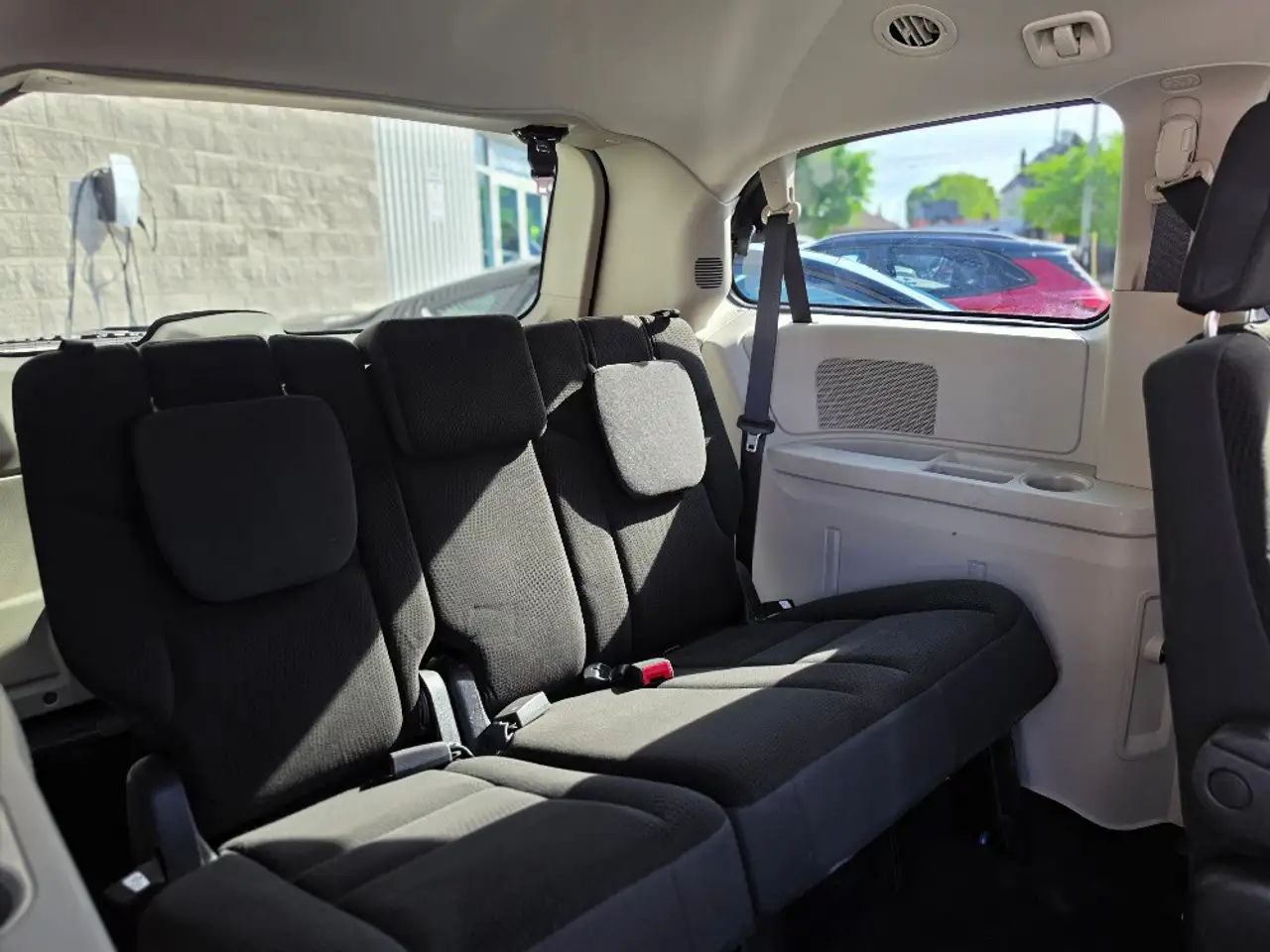 Dodge Grand Caravan photo Dodge Grand Caravan