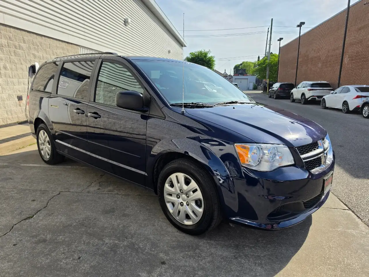 Dodge Grand Caravan photo Dodge Grand Caravan