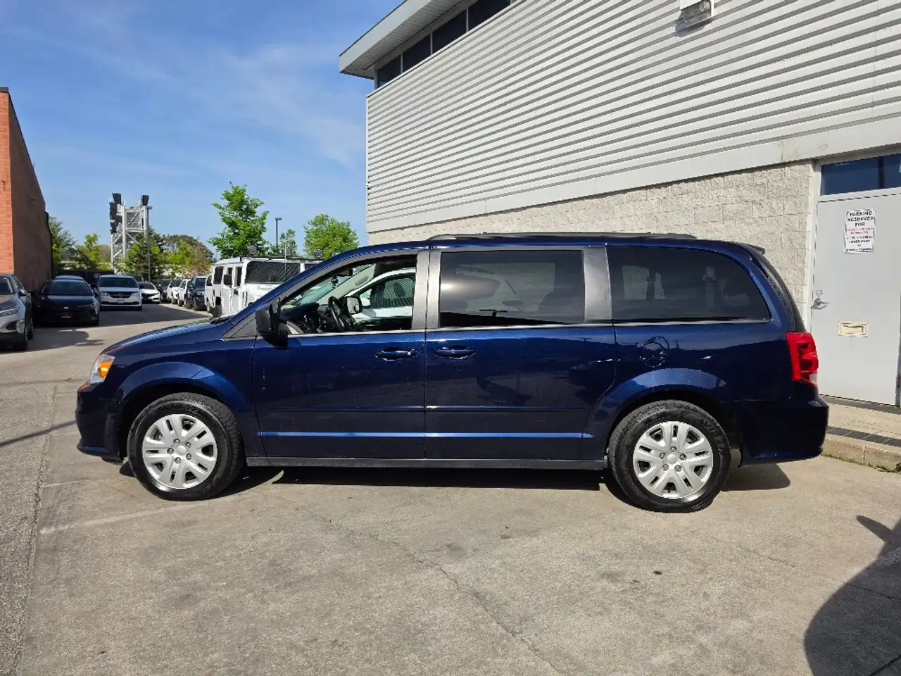 Dodge Grand Caravan photo Dodge Grand Caravan