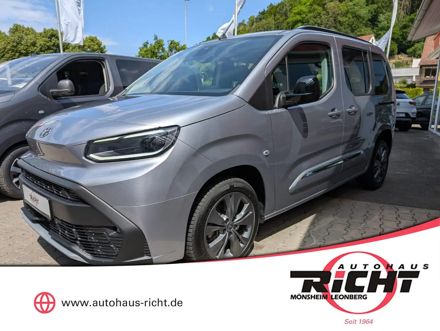 Toyota Proace City Verso 1.5 EAT8 L1 Navi LHZ Kamera LED Серый - 1
