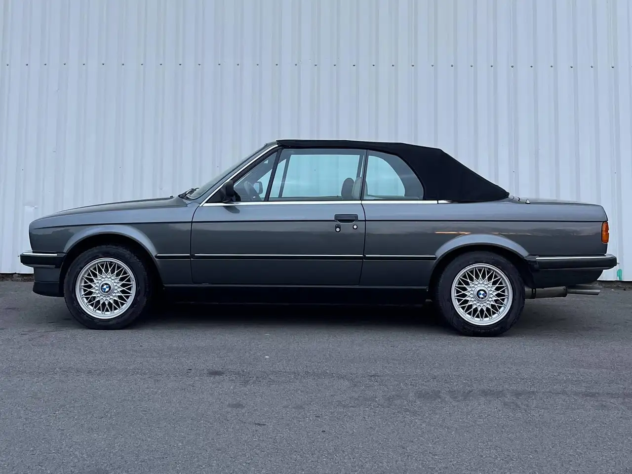 BMW 325i, foto 2