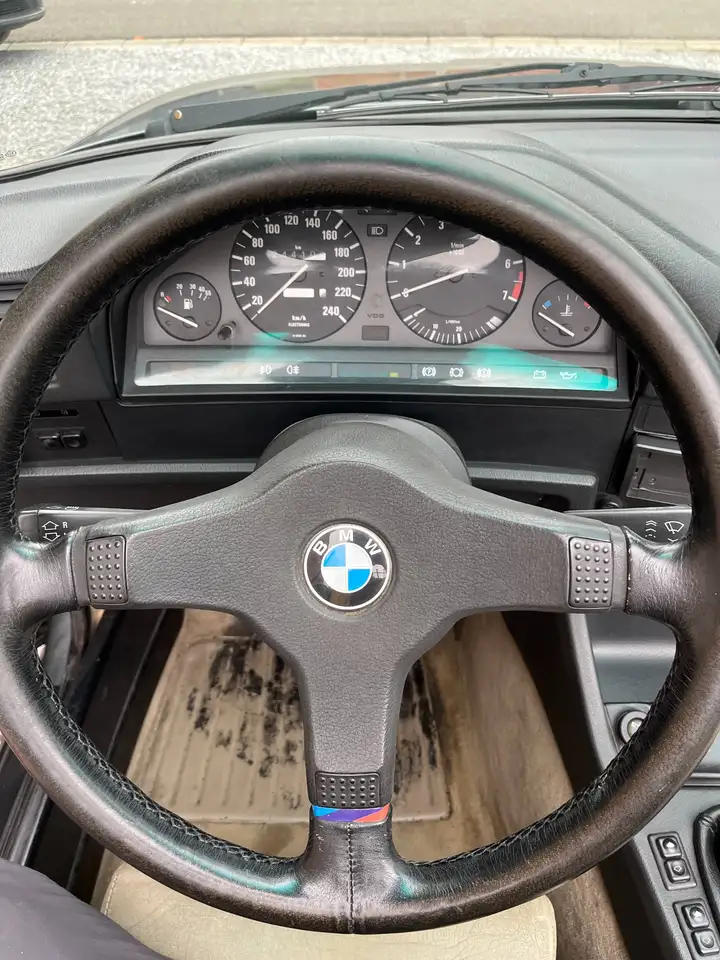 BMW 325i, foto 11