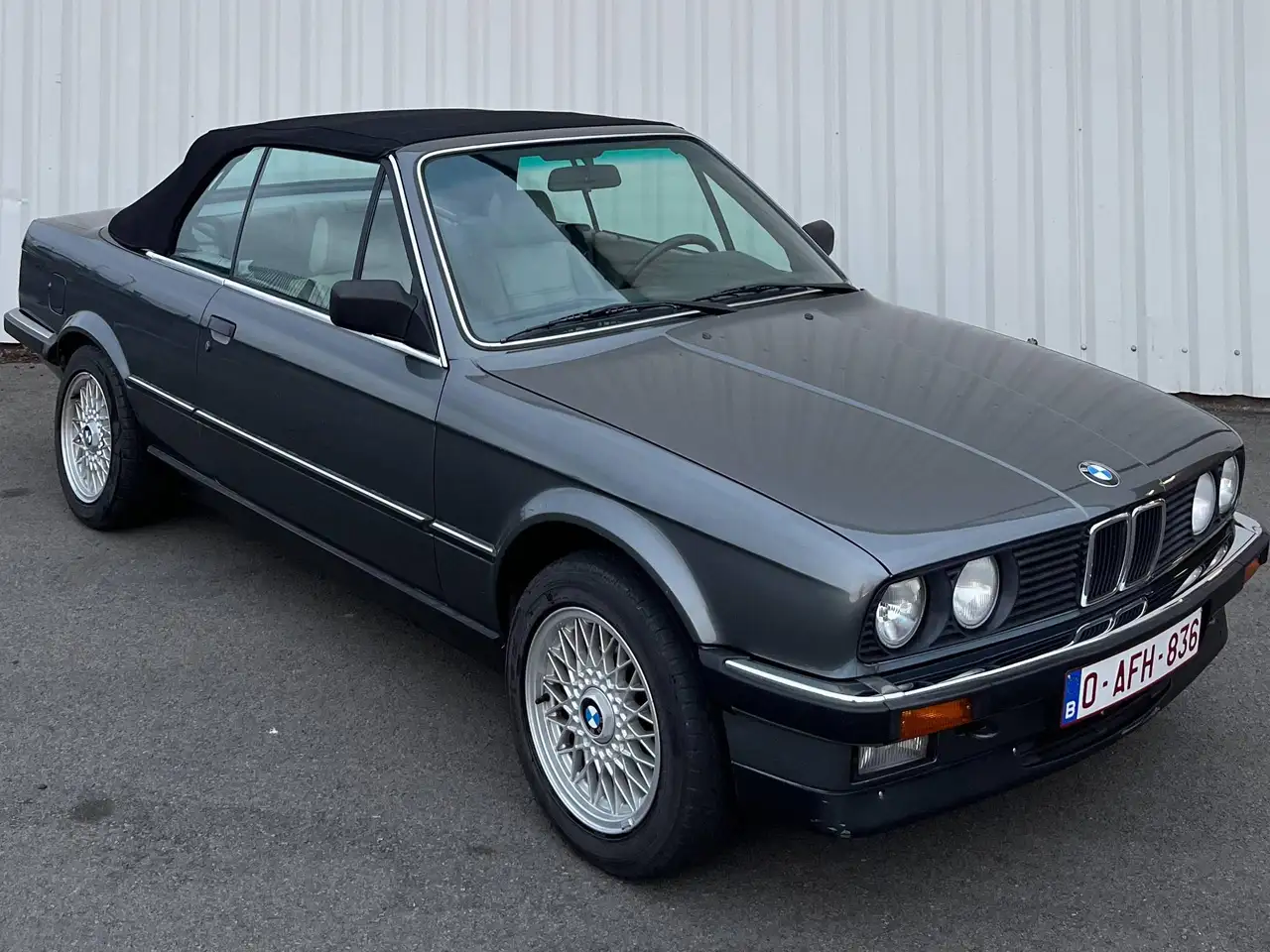 BMW 325i, foto 1