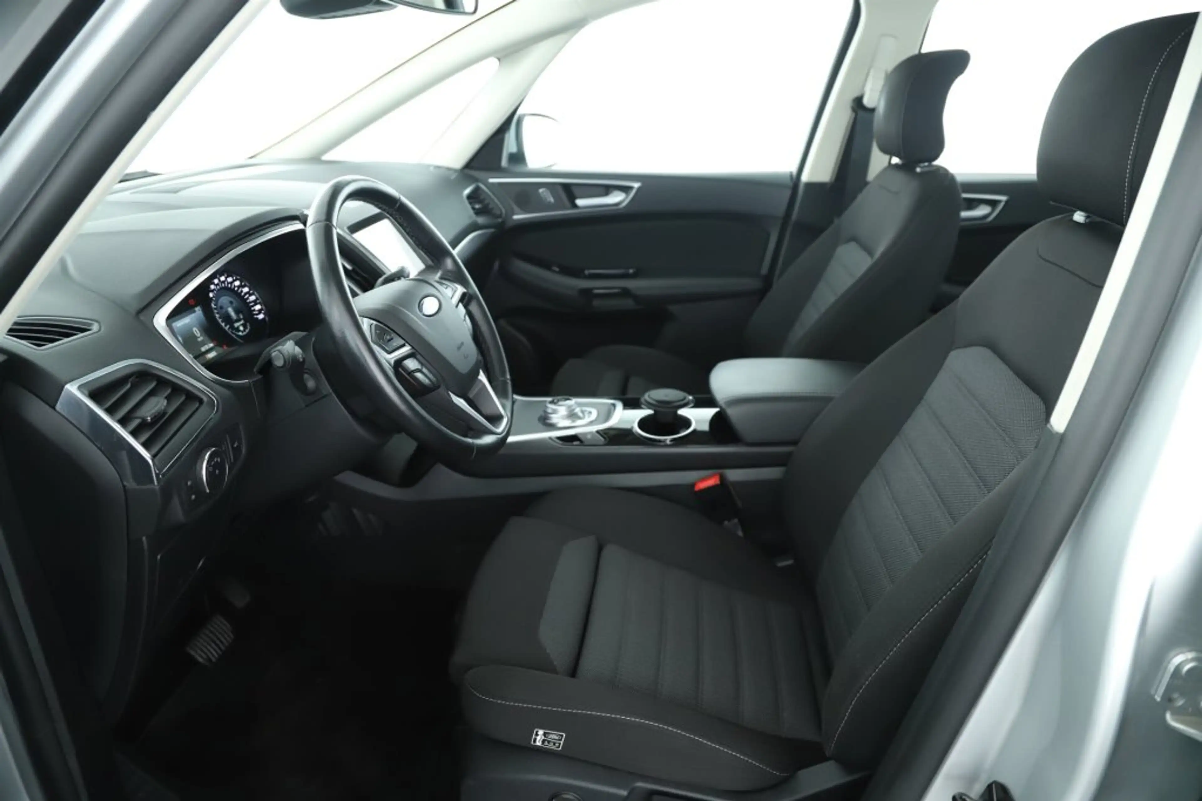 Ford Galaxy 2,0 TDI SCR TITANIUM Autom 7-SITZE NAVI LED — photo 10