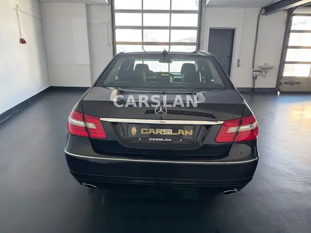 Mercedes-Benz E-Class view 11