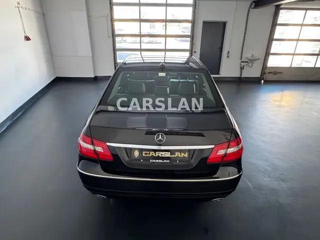 Mercedes-Benz E-Class view 14