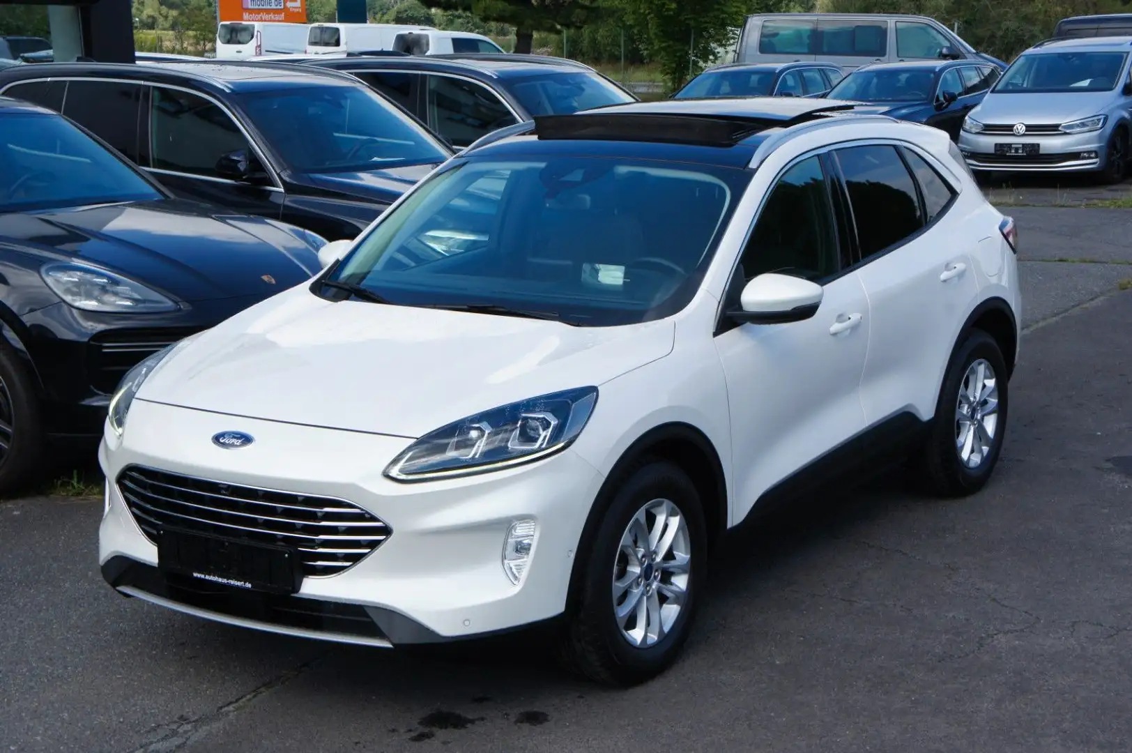 Ford Kuga Titanium *ACC*AHK*PANO*HUD*VIRTUAL*STDHZG* Blanc - 1