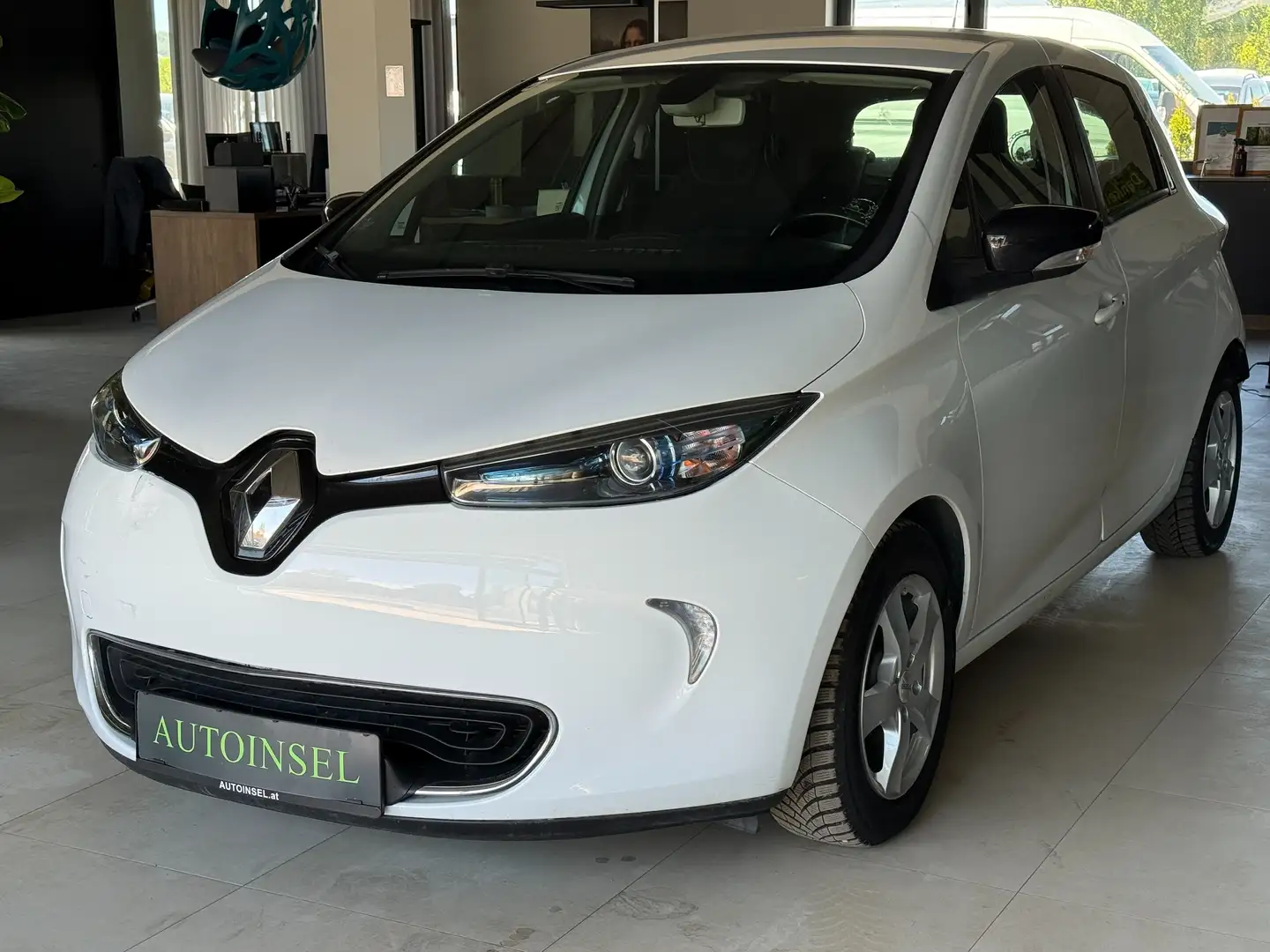 Renault ZOE Intens 41 kWh Batteriemiete WR&SR Navi PDC Weiß - 1