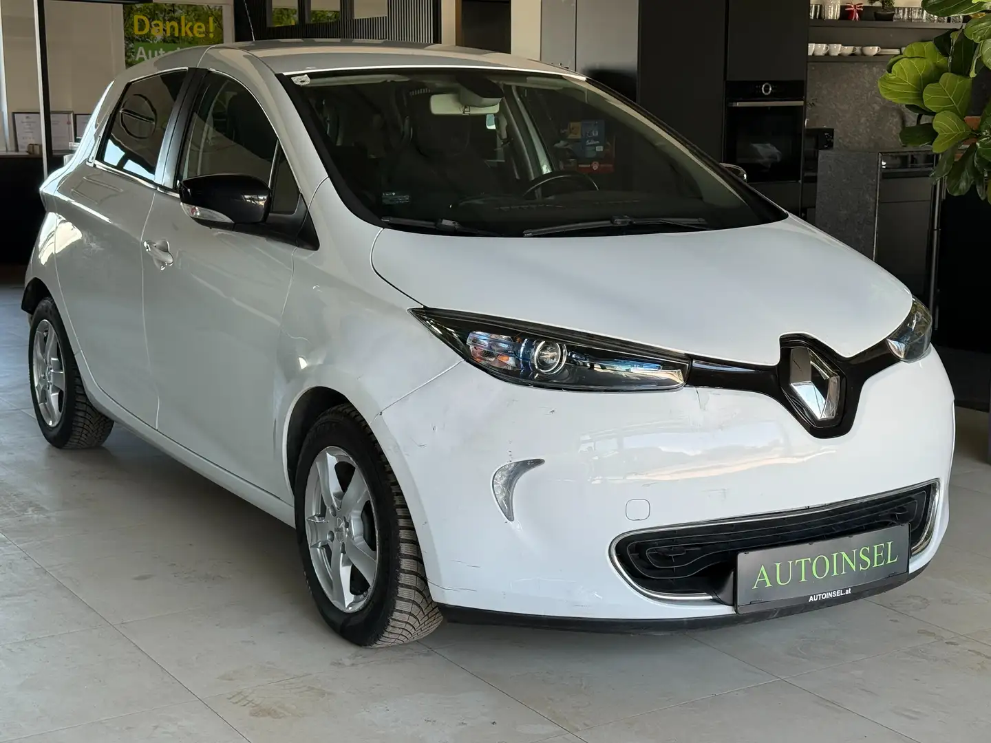 Renault ZOE Intens 41 kWh Batteriemiete WR&SR Navi PDC Weiß - 2