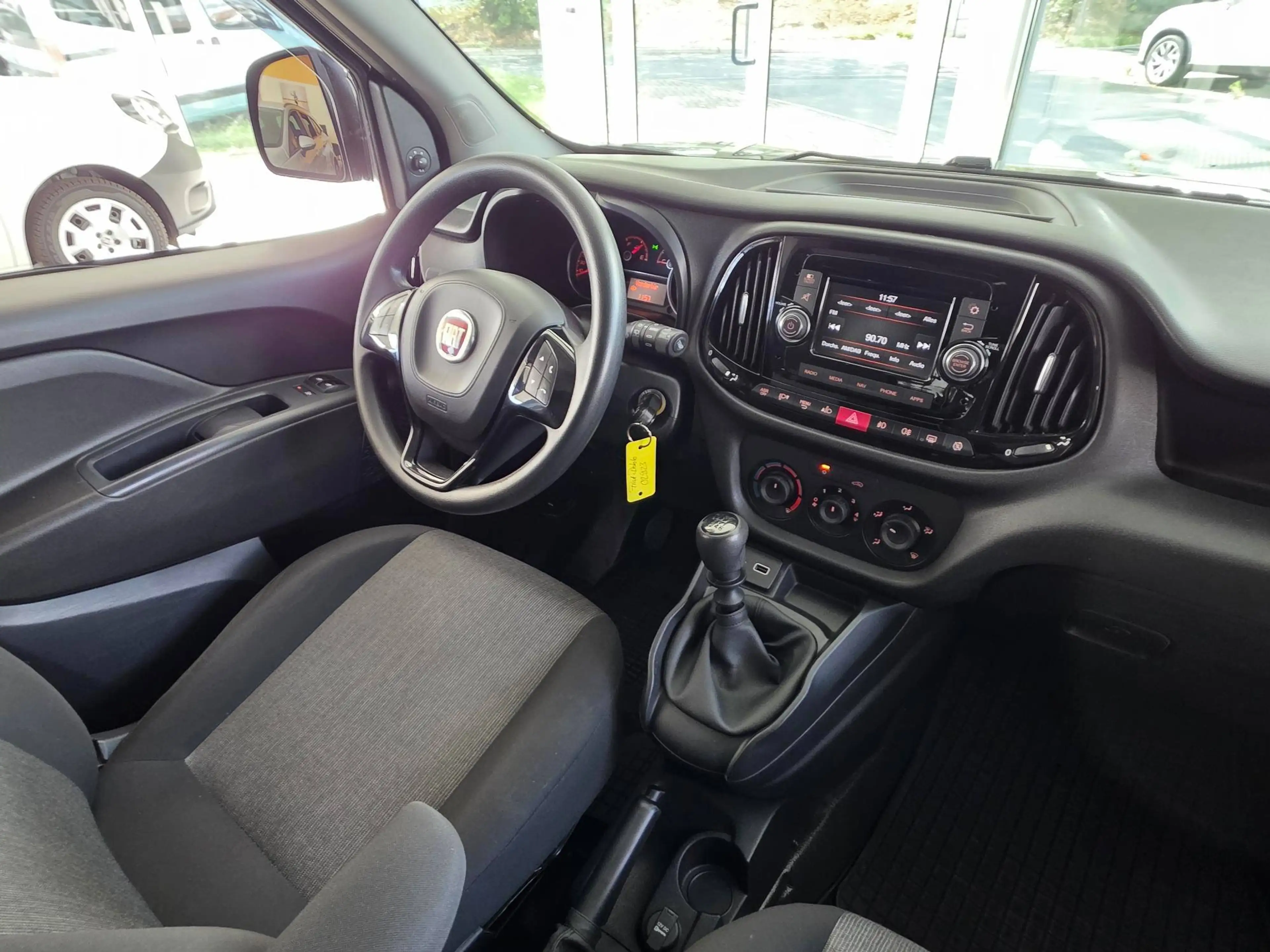 Fiat Doblo SX Kasten Klima Kamera Dachgepäckträger Sitzheizung — photo 8
