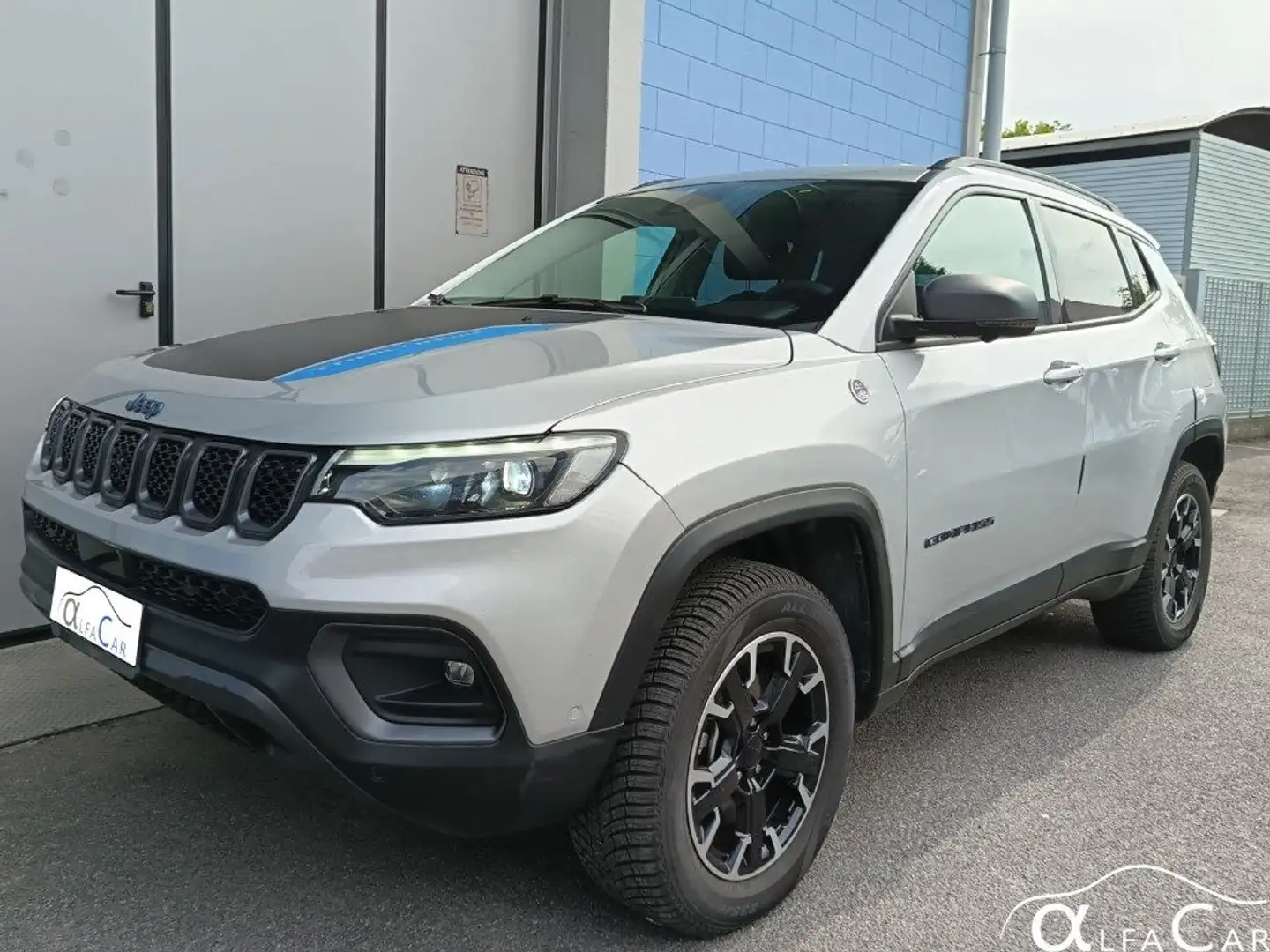 Jeep Compass 1.3 Turbo T4 240 CV PHEV AT6 4xe Trailhawk Argento - 1