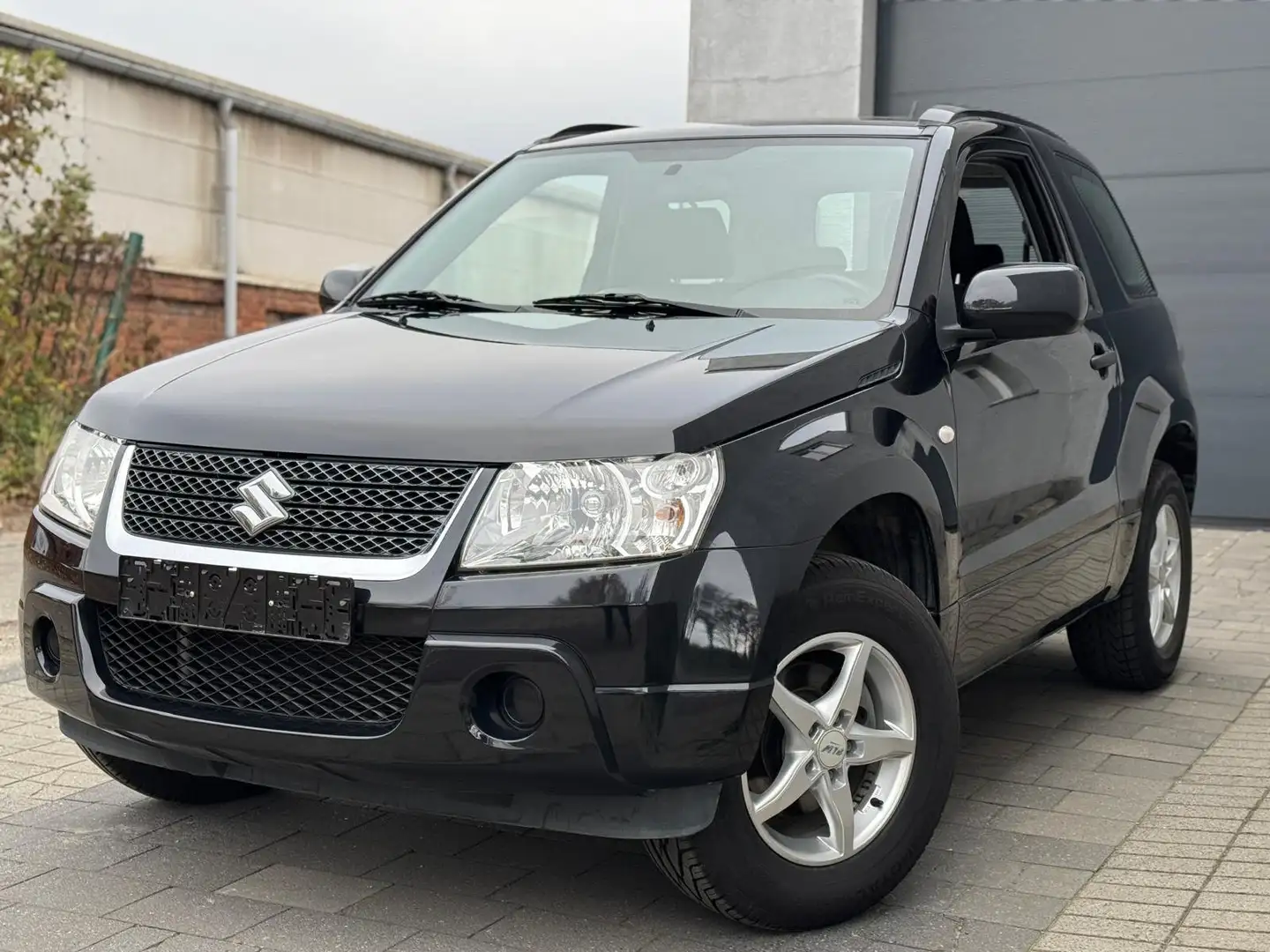 Suzuki Grand Vitara 1.6 CITY BENZINE 93000 KM 2012 GARANTIE Noir - 2