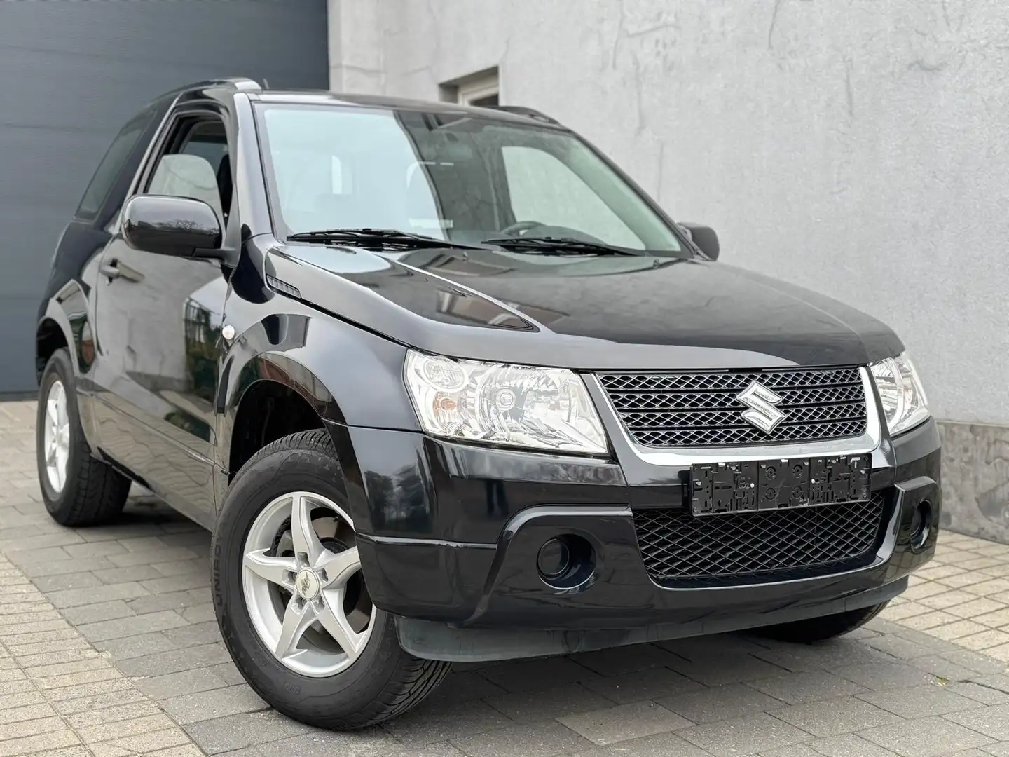 Suzuki Grand Vitara 1.6 CITY BENZINE 93000 KM 2012 GARANTIE Noir - 1