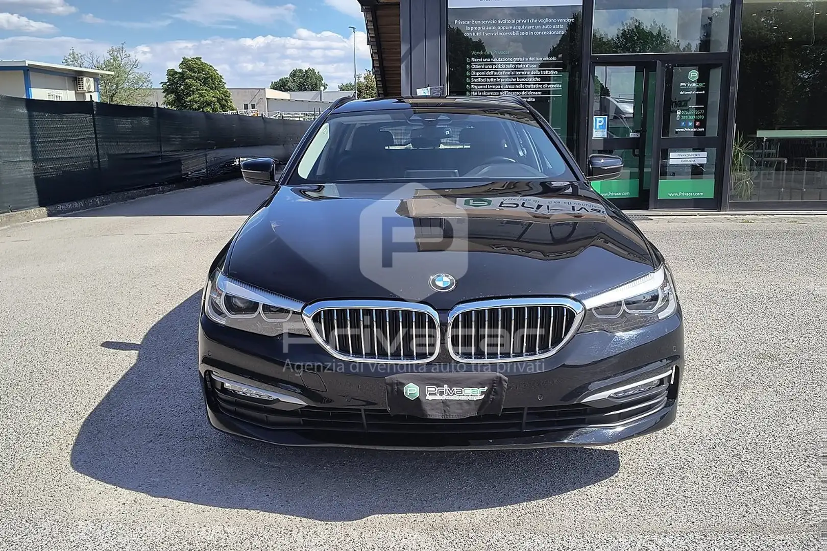 BMW 520 520d xDrive Touring Business Nero - 2