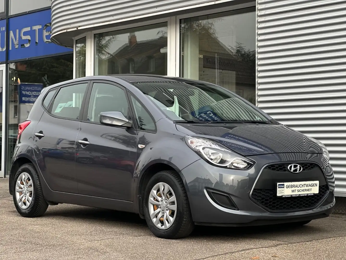 Hyundai iX20 1.6 AT PDC/AHK/SHZ/ALLWETTER/LHZ/GARANTIE Grau - 2