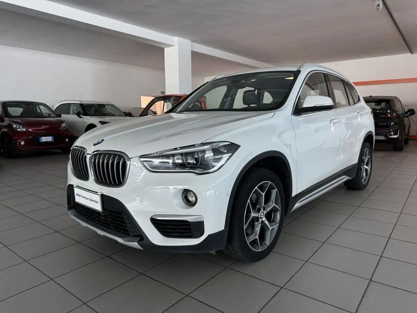 BMW X1 sDrive18d xLine Bianco - 1
