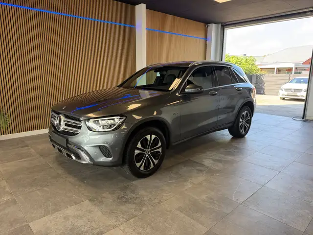 Mercedes-Benz GLC 300 GLC 300 4-Matic (EU6AP)