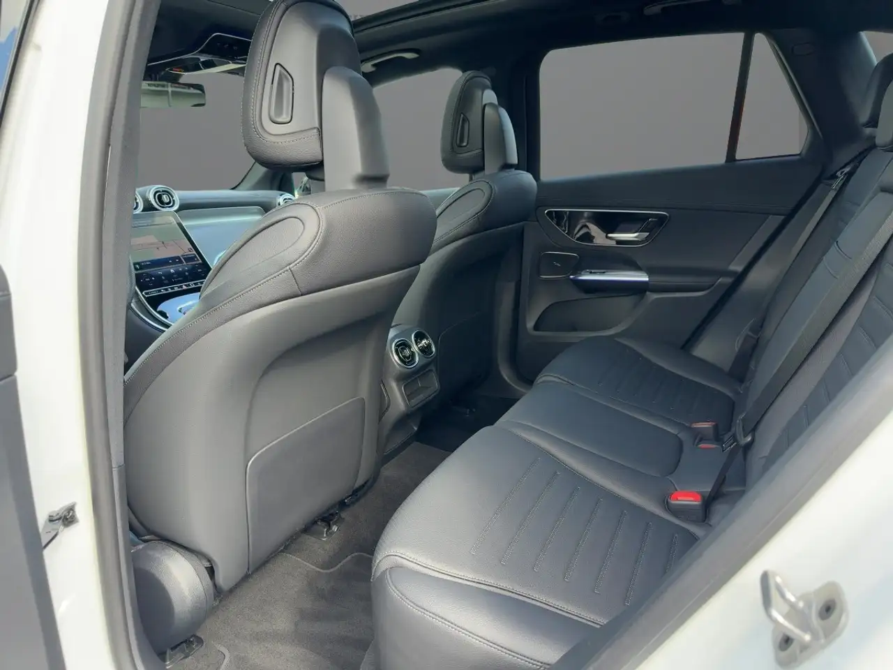 Mercedes-Benz GLC 300 d 4M AMG Line DigiLight|KeyGo|S-Dach|TWA 8