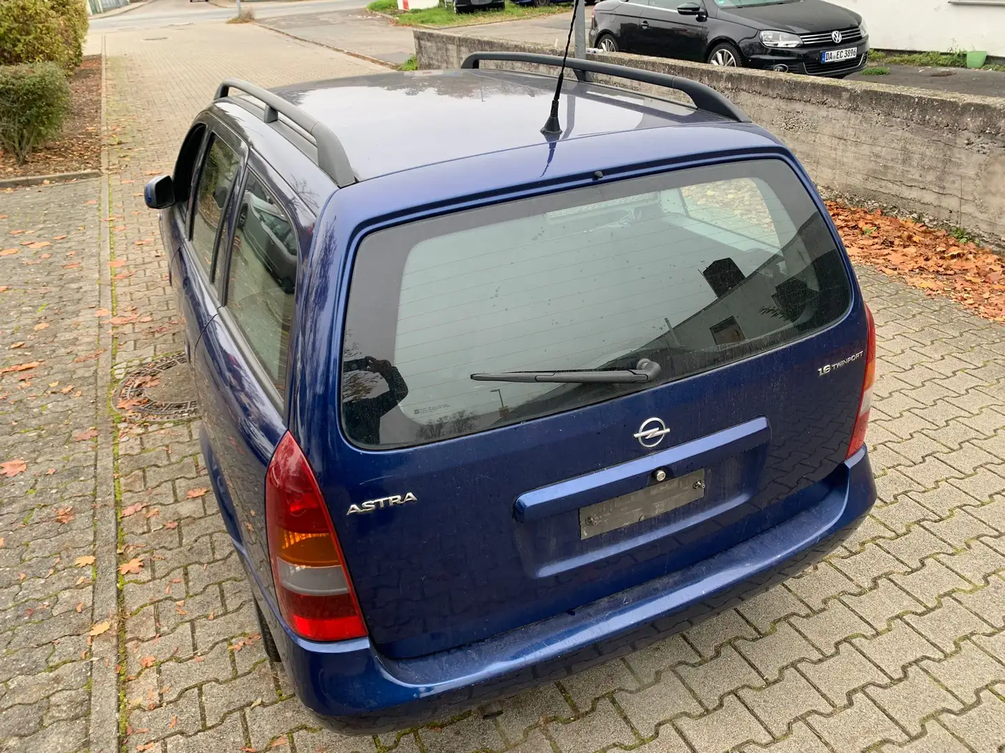 Opel Astra 1.6 Elegance Blau - 2
