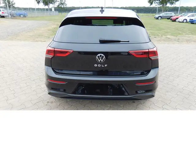 Volkswagen Golf view 4