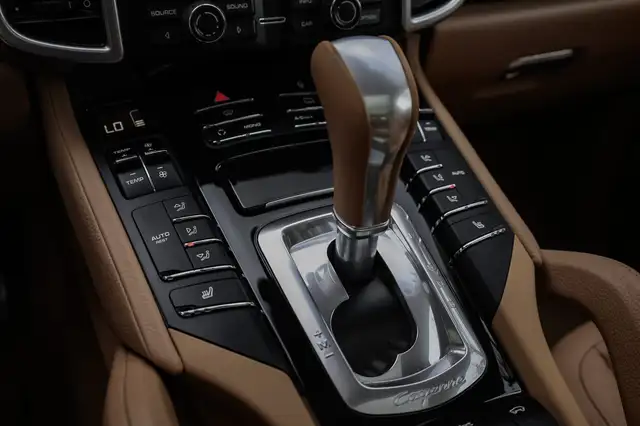 Porsche Cayenne view 17