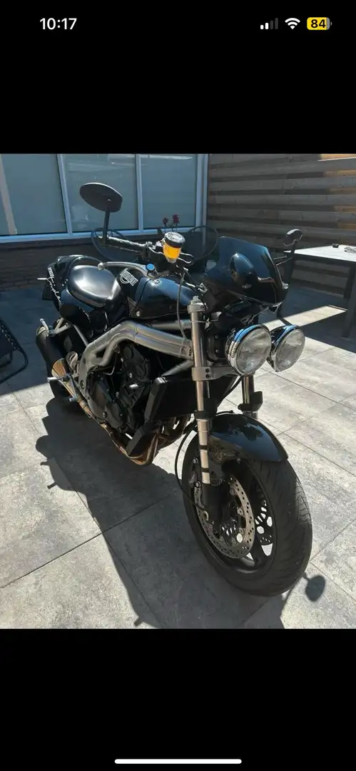 Triumph Speed Triple 955i - 2